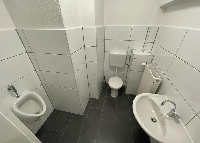 Gæstehus Einzelzimmer Im Monteurhaus Gemeinschaftsbad Und Kueche *